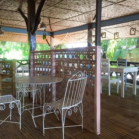 Beach House Resort And Dive Center Mambajao Extérieur photo
