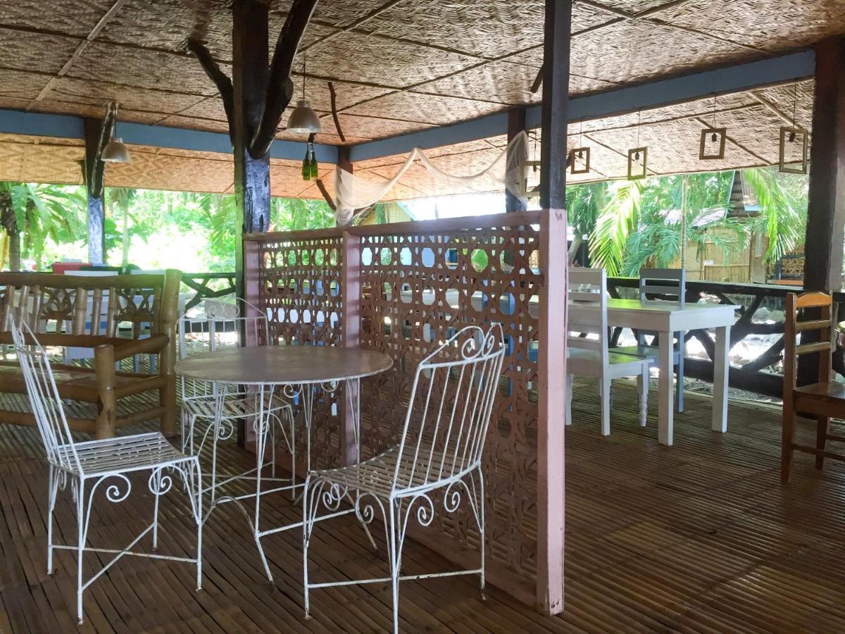 Beach House Resort And Dive Center Mambajao Extérieur photo