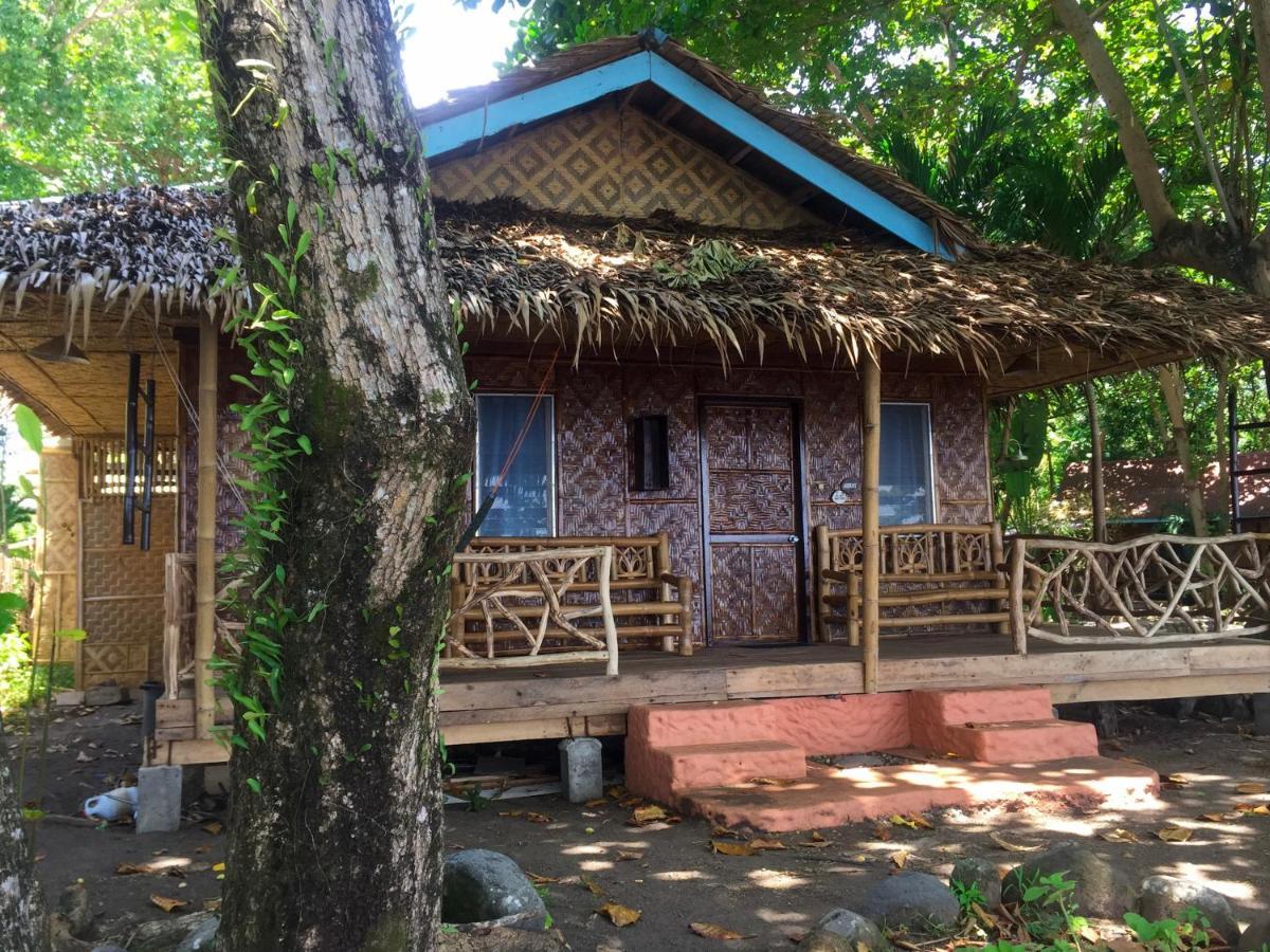 Beach House Resort And Dive Center Mambajao Extérieur photo