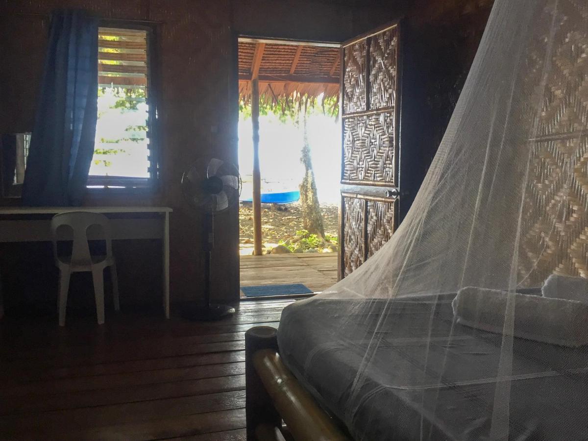 Beach House Resort And Dive Center Mambajao Extérieur photo